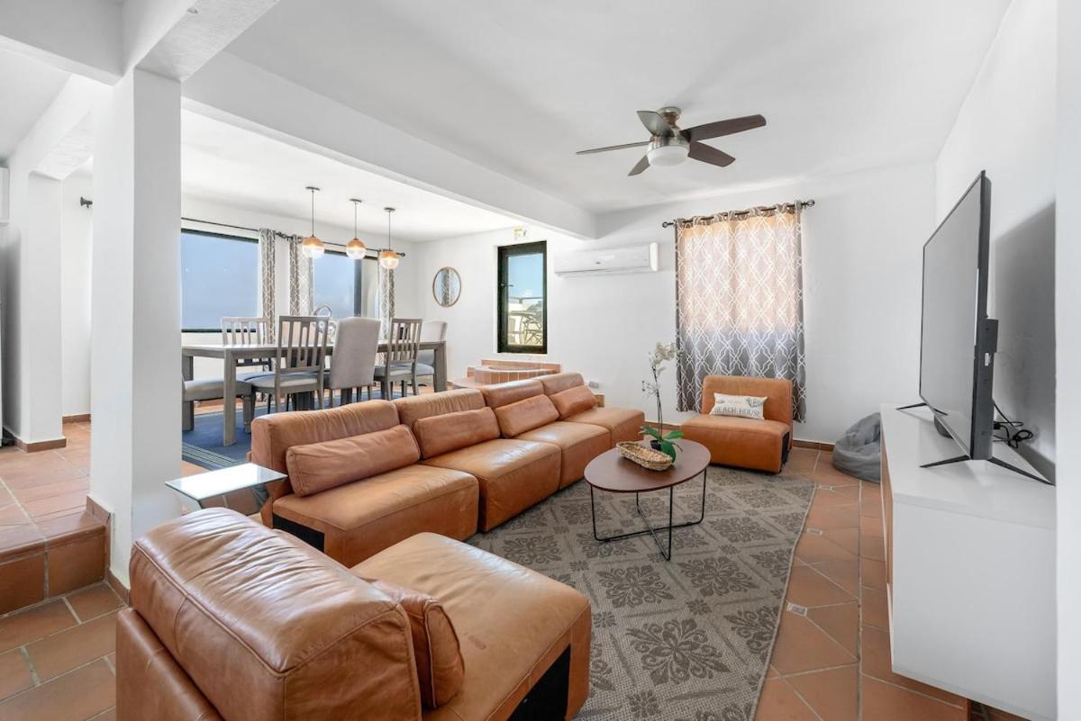 4 Bedroom Kikita Beach Villa Oceanfront W Pool Dorado Exterior photo