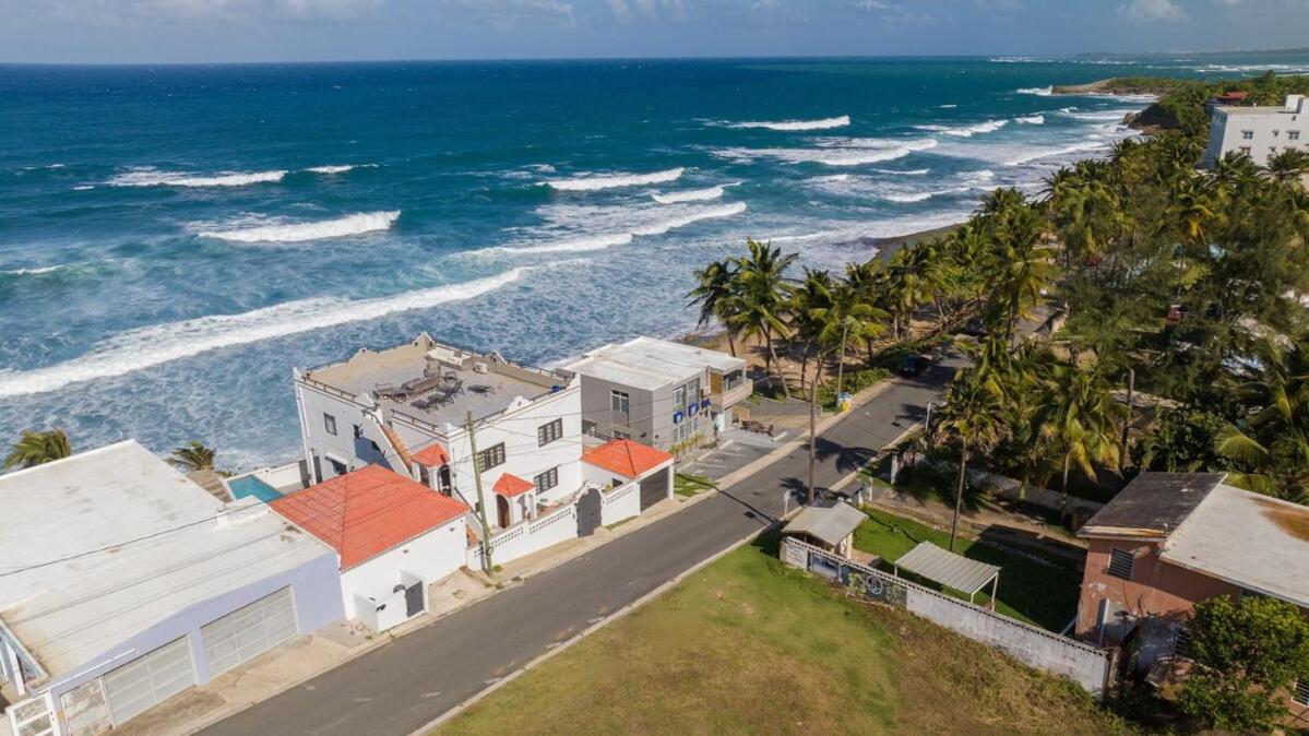 4 Bedroom Kikita Beach Villa Oceanfront W Pool Dorado Exterior photo