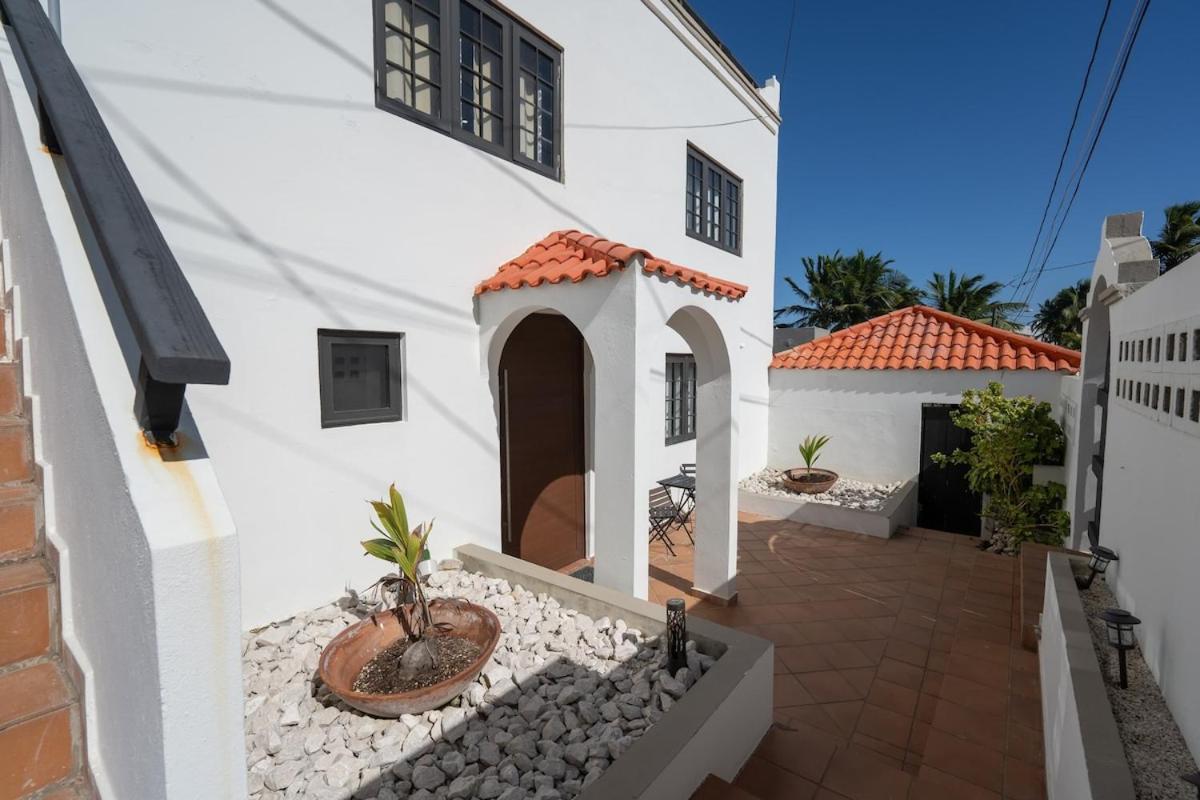 4 Bedroom Kikita Beach Villa Oceanfront W Pool Dorado Exterior photo