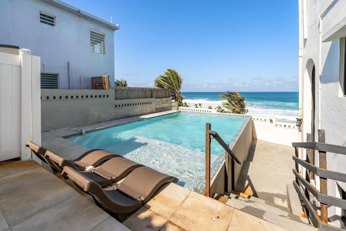 4 Bedroom Kikita Beach Villa Oceanfront W Pool Dorado Exterior photo